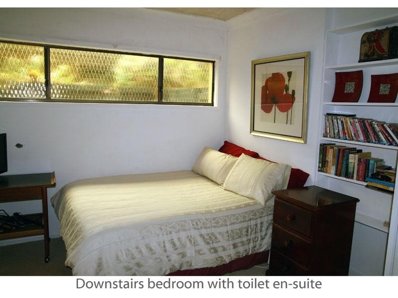 14 Macleay St, Narrawallee NSW 2539