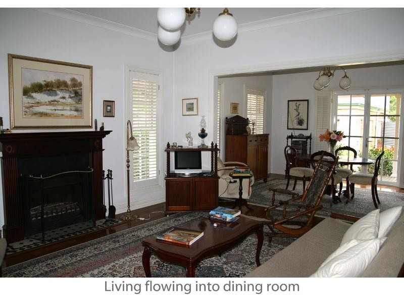 160 Leo Dr, Narrawallee NSW 2539