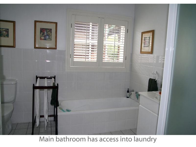 160 Leo Dr, Narrawallee NSW 2539