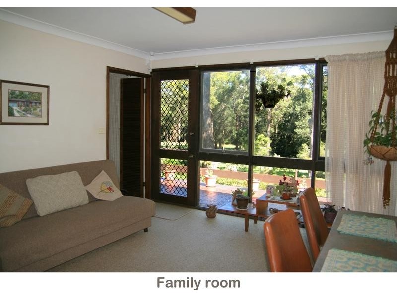 37 Clyde St, Mollymook NSW 2539