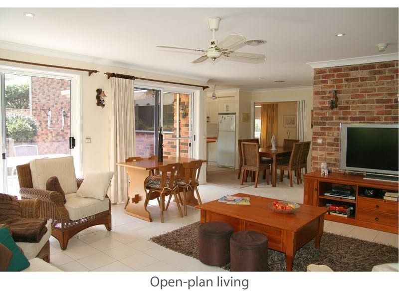6 Driver Ave, Mollymook NSW 2539