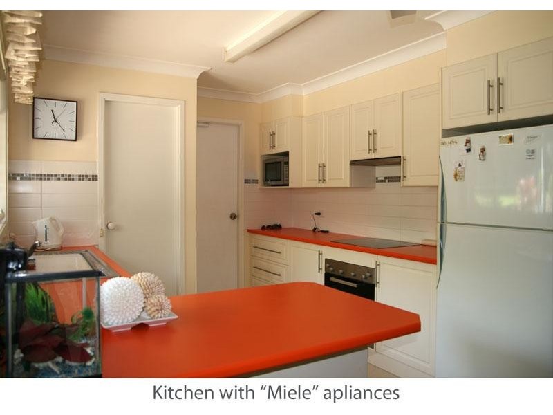 6 Driver Ave, Mollymook NSW 2539