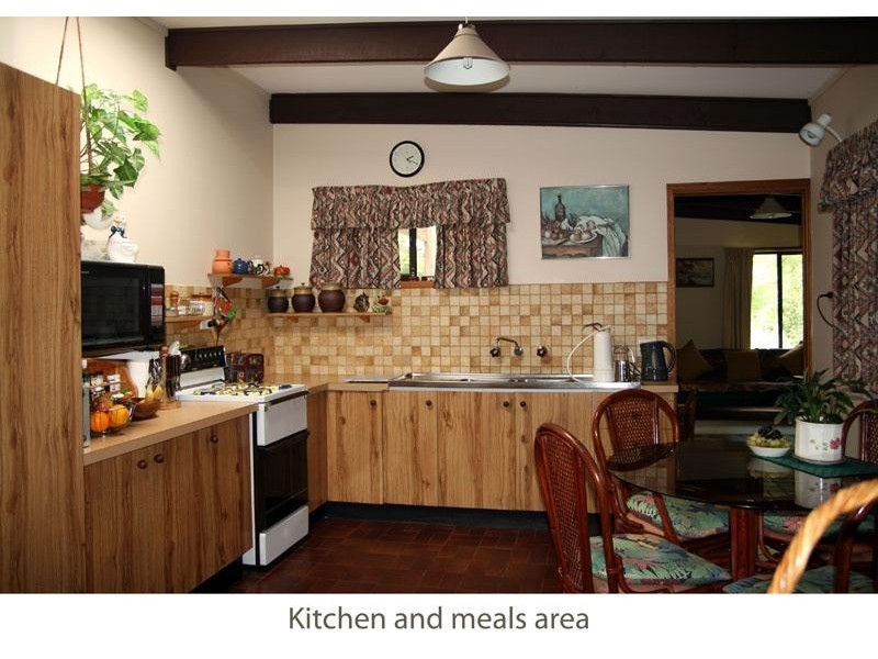 38 Jones Ave, Mollymook NSW 2539