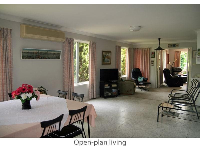 11 Bond Pl, Mollymook NSW 2539