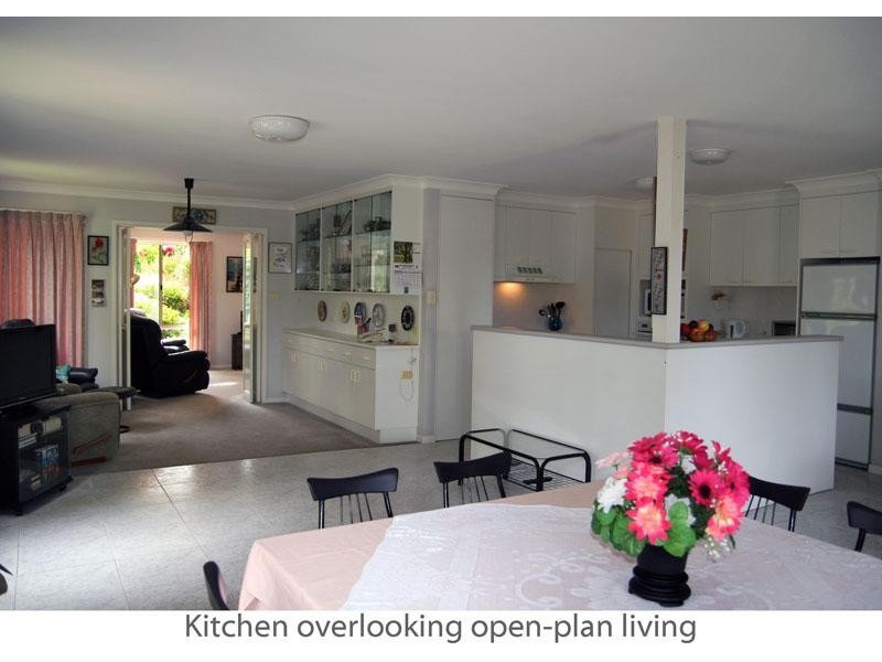 11 Bond Pl, Mollymook NSW 2539