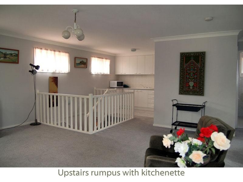 11 Bond Pl, Mollymook NSW 2539