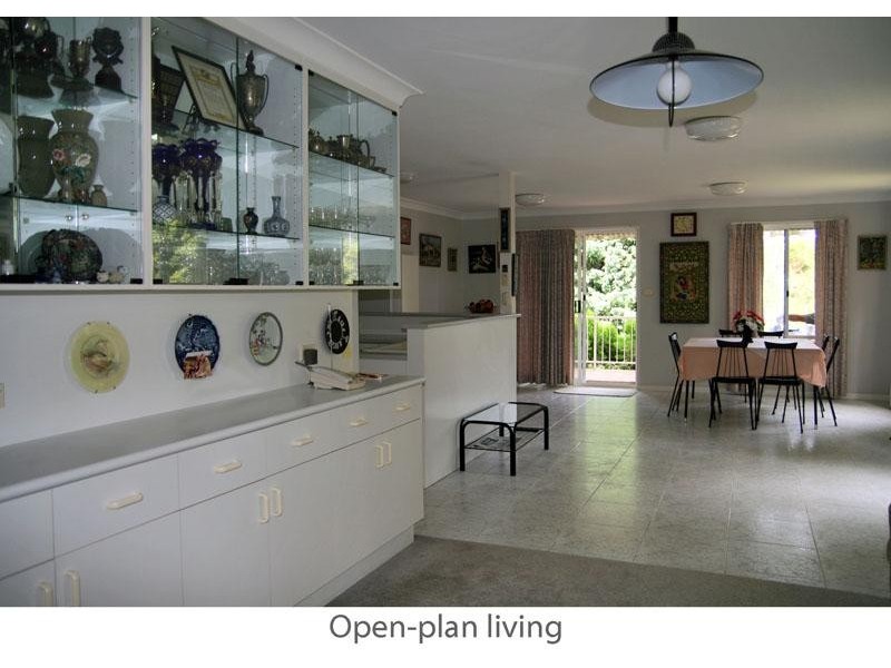 11 Bond Pl, Mollymook NSW 2539