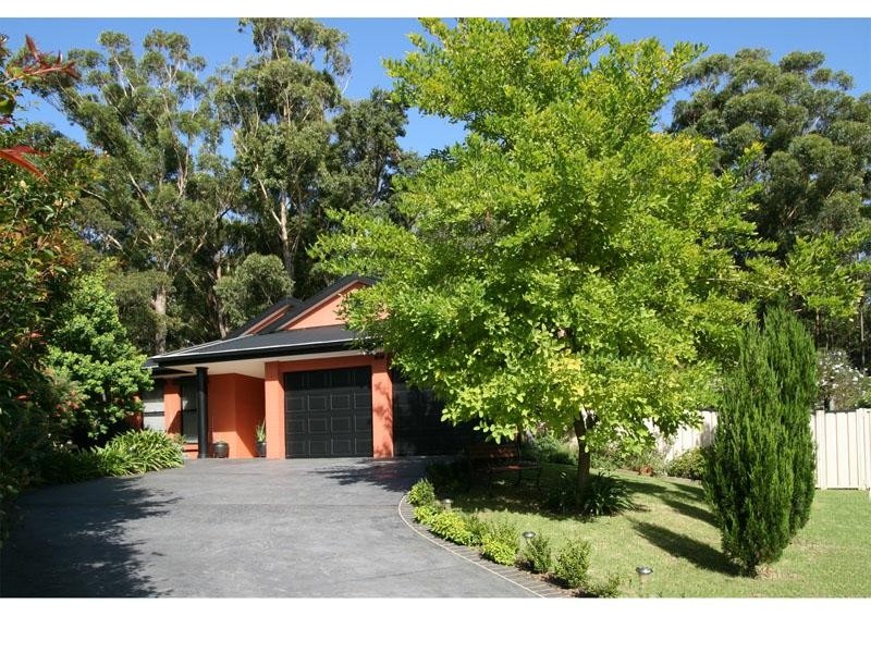 15 Blake Pl, Narrawallee NSW 2539
