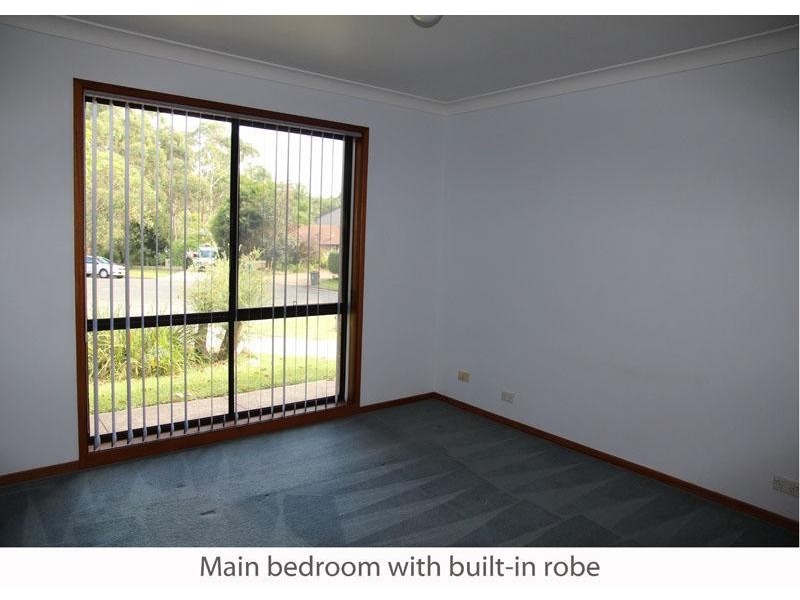 4 Libra Pl, Narrawallee NSW 2539