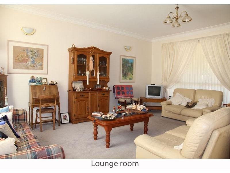 92 Leo Dr, Narrawallee NSW 2539