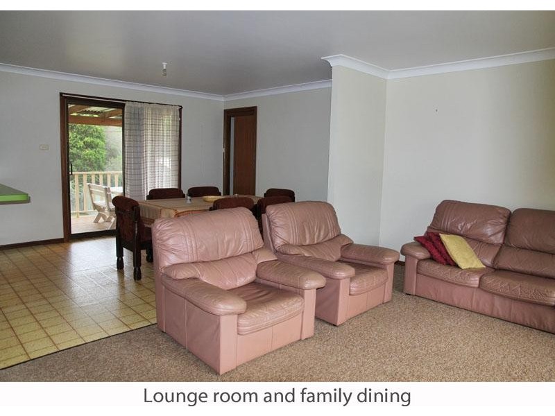 76 Tallwood Ave, Mollymook NSW 2539