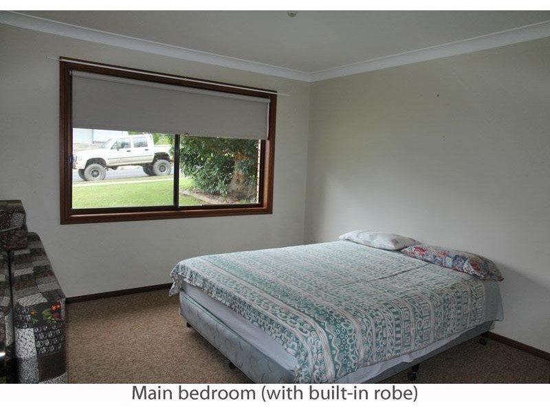 76 Tallwood Ave, Mollymook NSW 2539
