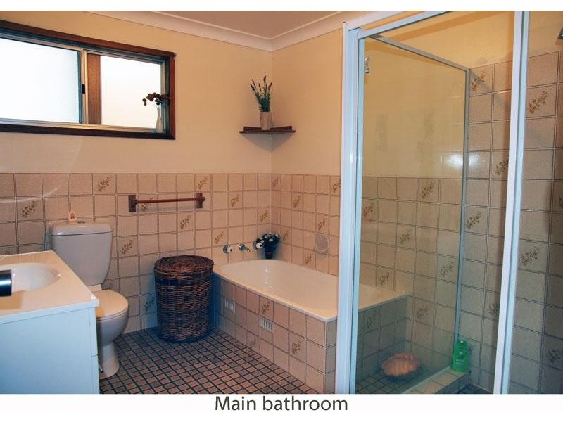 16 Bond Pl, Mollymook NSW 2539