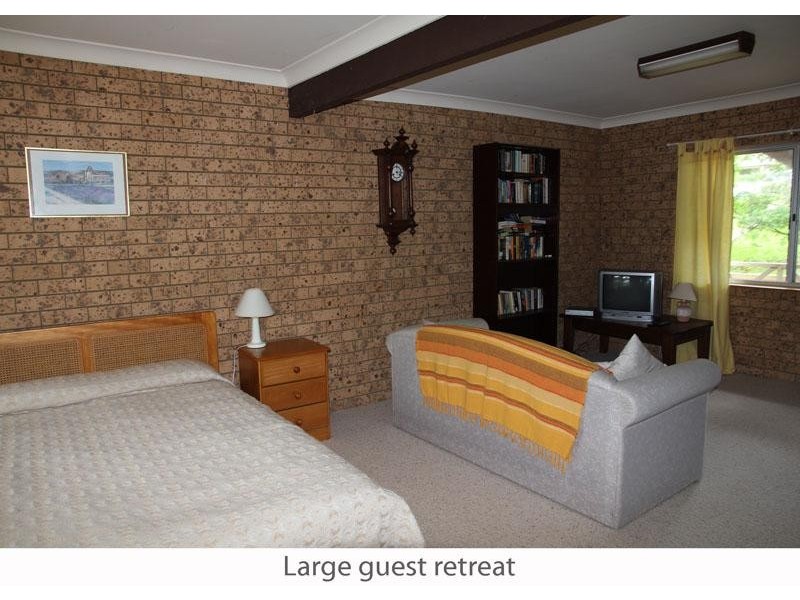 16 Bond Pl, Mollymook NSW 2539