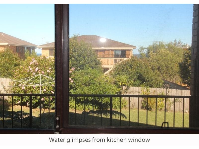 24  Jones  Ave, Mollymook NSW 2539