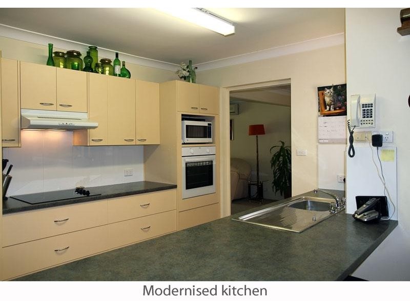 44 Leo Dr, Narrawallee NSW 2539