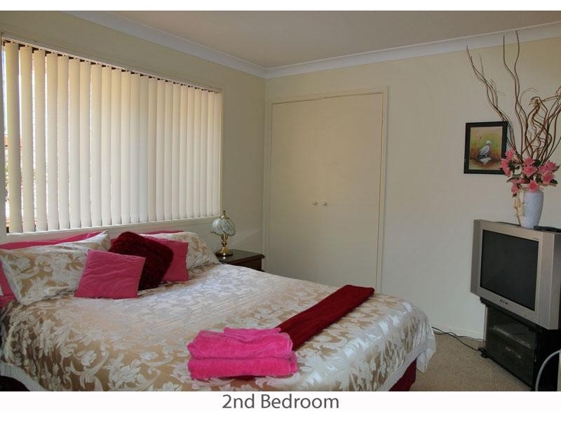 44 Leo Dr, Narrawallee NSW 2539