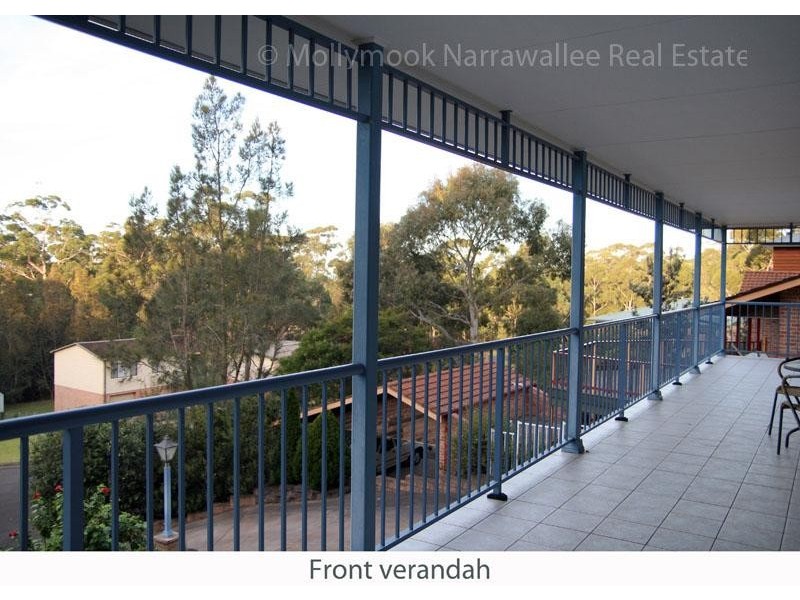 11 Blake  Pl, Narrawallee NSW 2539