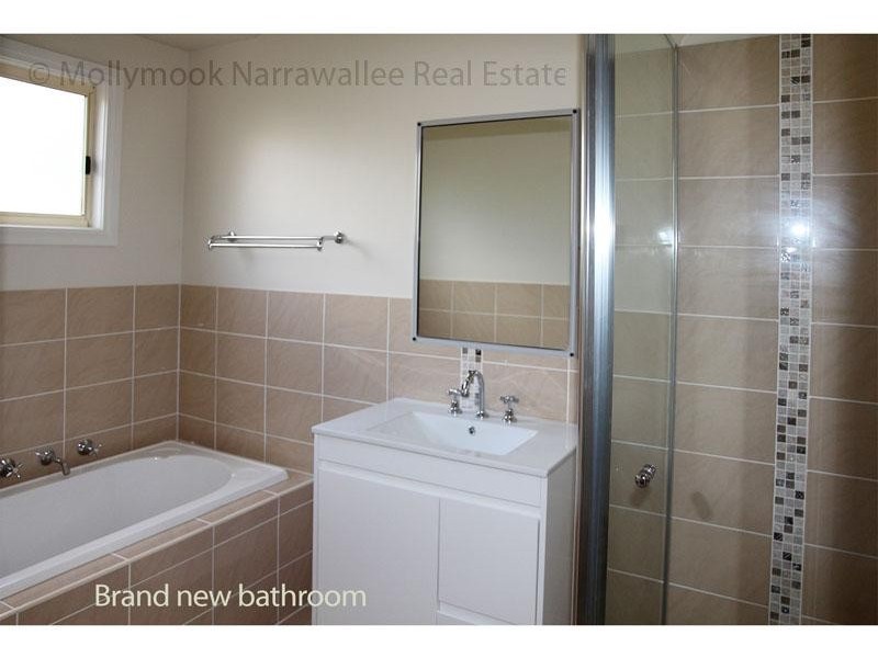 21 Ross Ave, Narrawallee NSW 2539