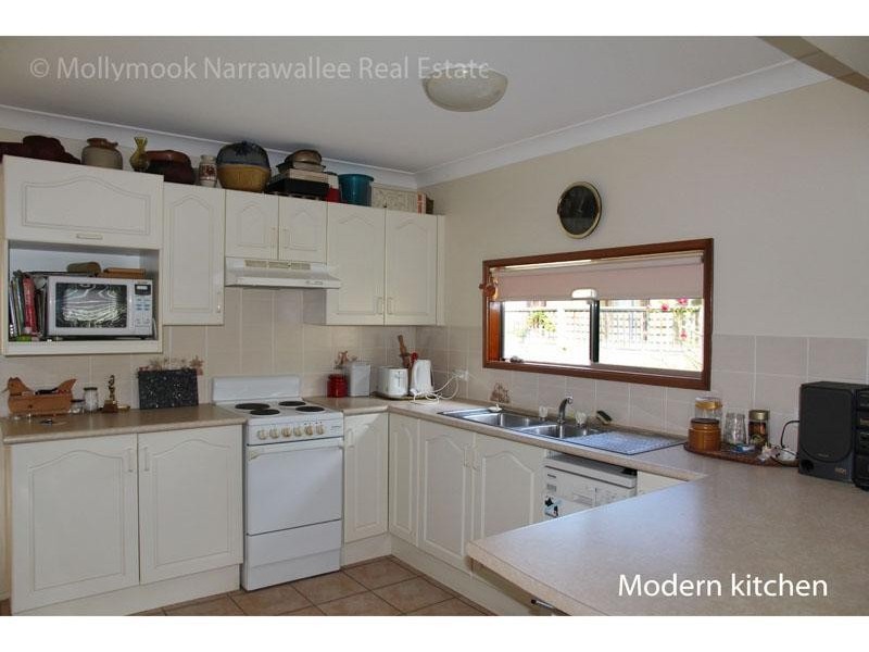 36 Ross Ave, Narrawallee NSW 2539