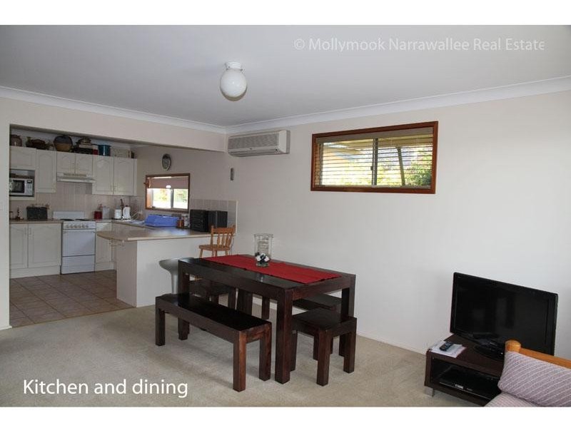 36 Ross Ave, Narrawallee NSW 2539