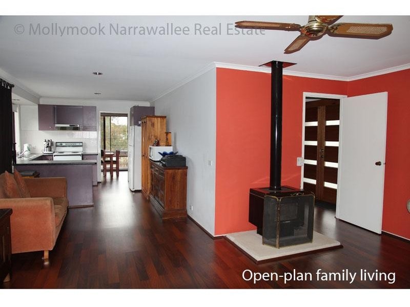 6 Anker Ave, Mollymook NSW 2539