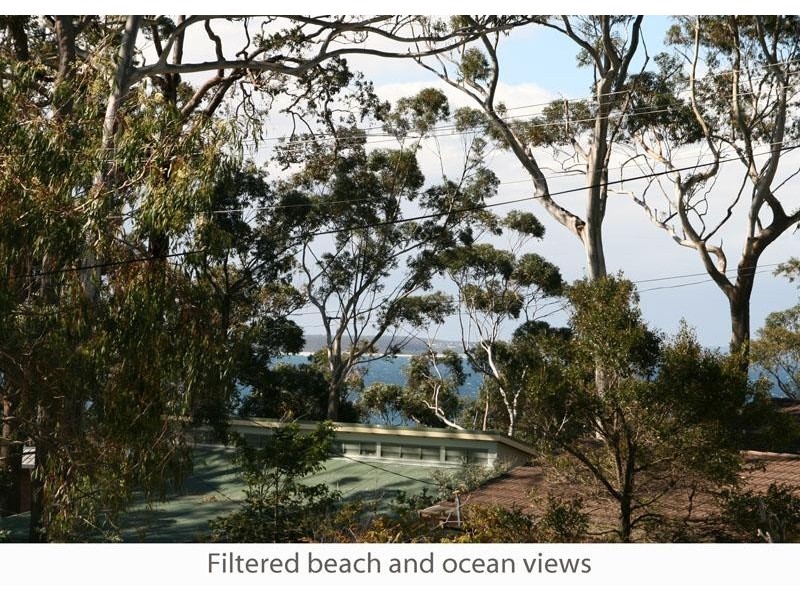 27 Tallwood Ave, Mollymook NSW 2539