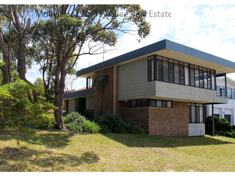 22 Shipton Cres, Mollymook NSW 2539