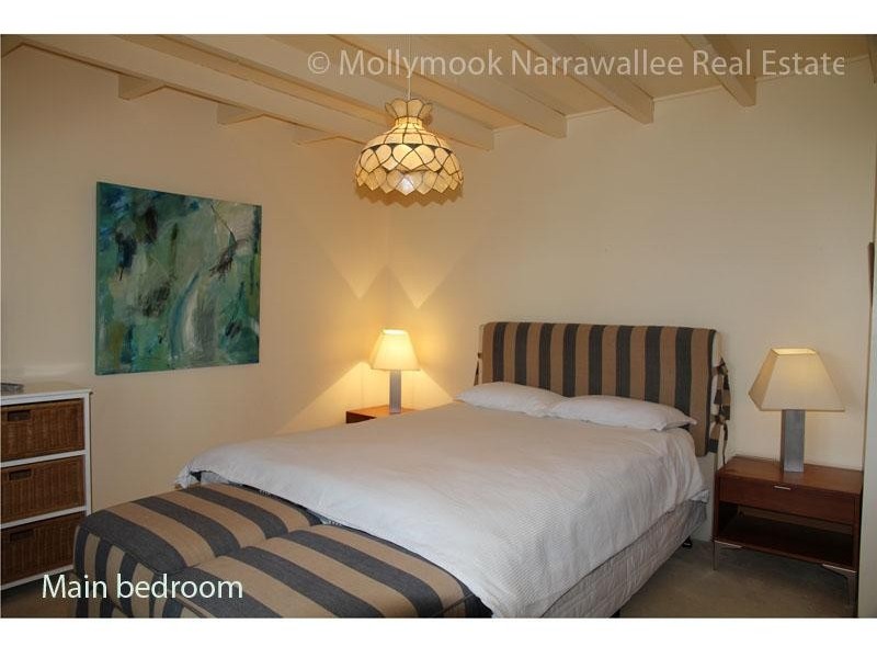 24 Tallwood Ave, Narrawallee NSW 2539