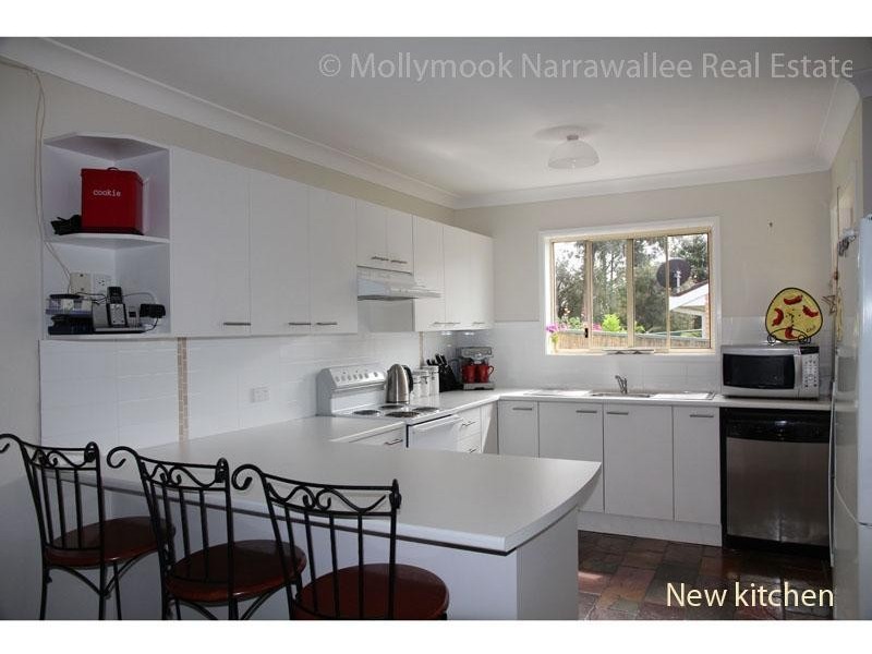20 Scorpio Gr, Narrawallee NSW 2539