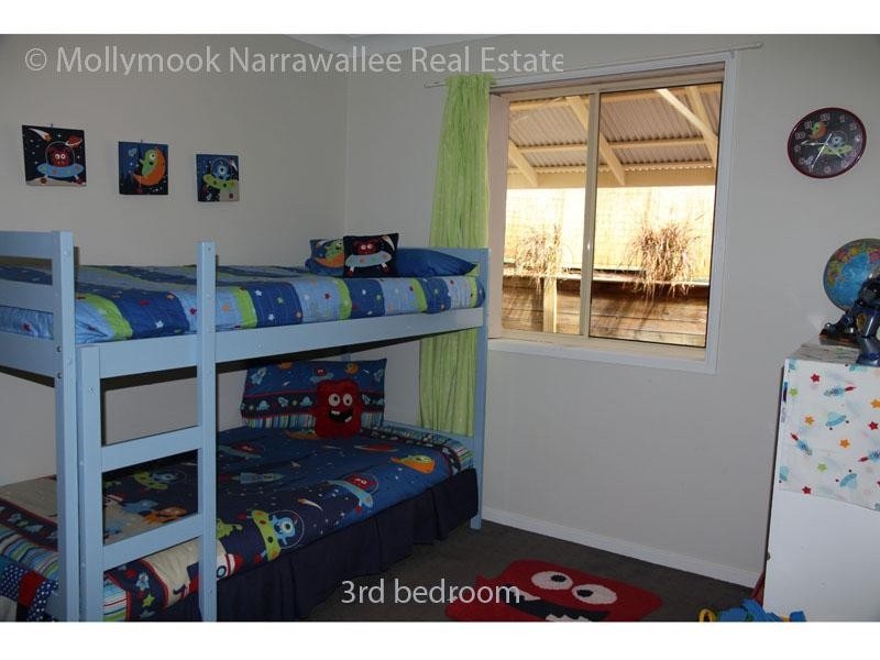 20 Scorpio Gr, Narrawallee NSW 2539