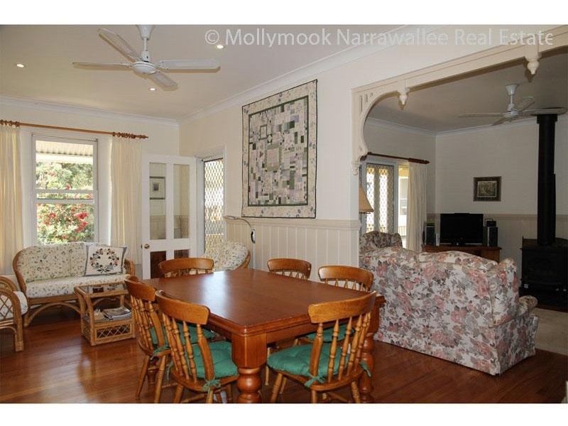 4 Blake Pl, Narrawallee NSW 2539