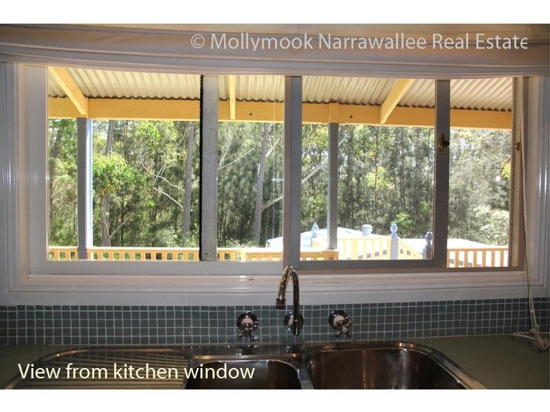 4 Blake Pl, Narrawallee NSW 2539