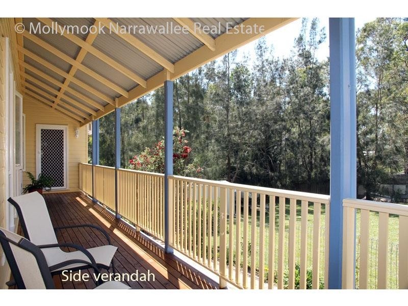 4 Blake Pl, Narrawallee NSW 2539