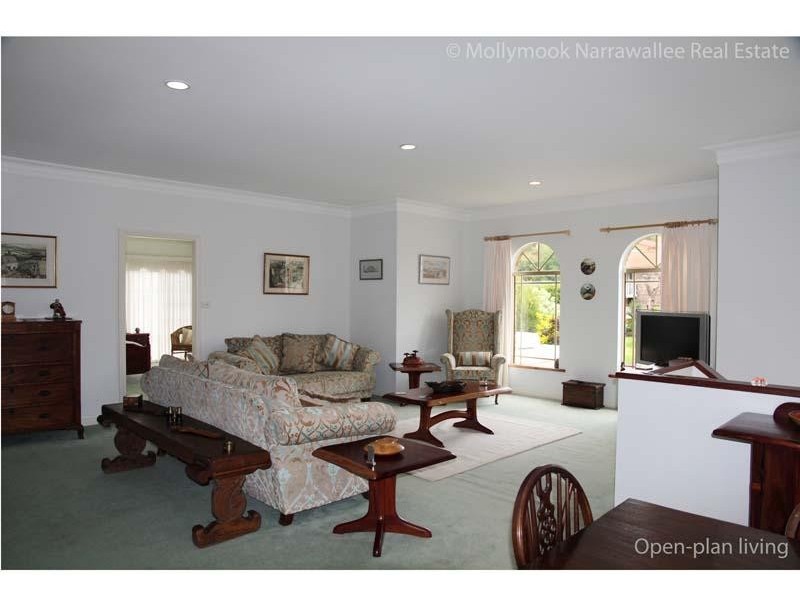 17 Sagittarius Way, Narrawallee NSW 2539