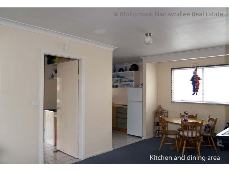4 Bangalow St, Narrawallee NSW 2539