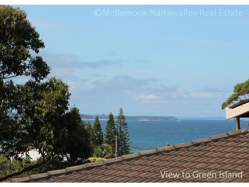 130 Matron Porter Dr, Narrawallee NSW 2539