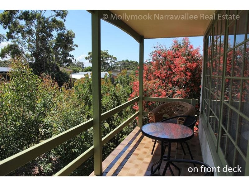 12 Bangalow  St, Narrawallee NSW 2539