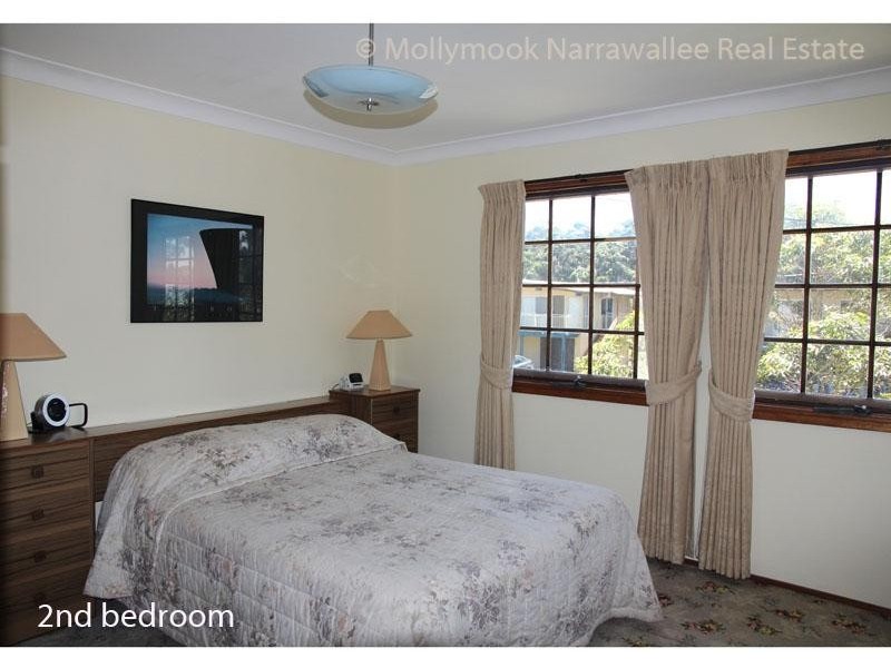 12 Bangalow  St, Narrawallee NSW 2539