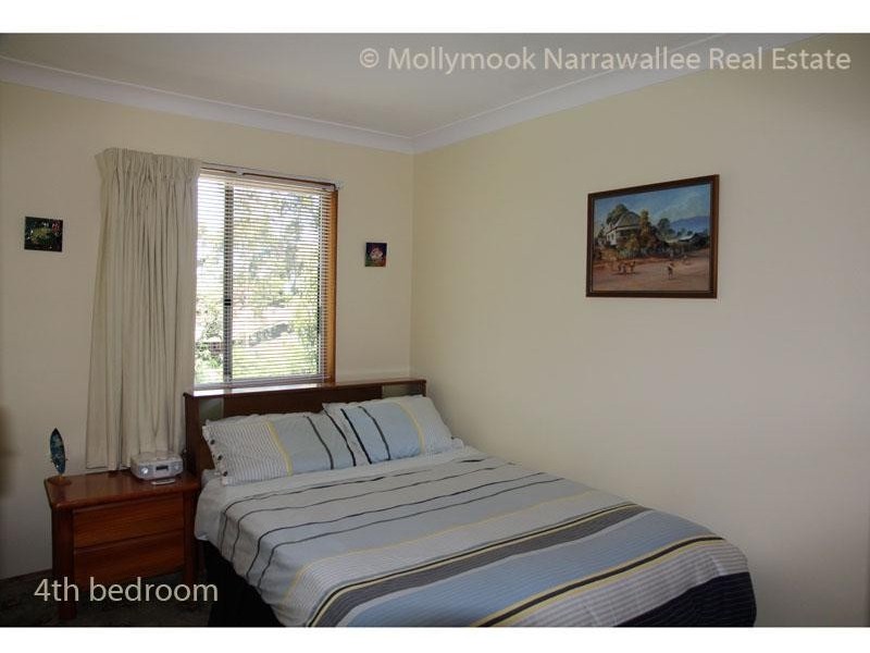 12 Bangalow  St, Narrawallee NSW 2539