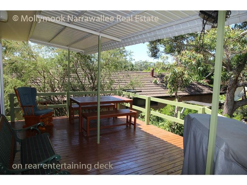 12 Bangalow  St, Narrawallee NSW 2539
