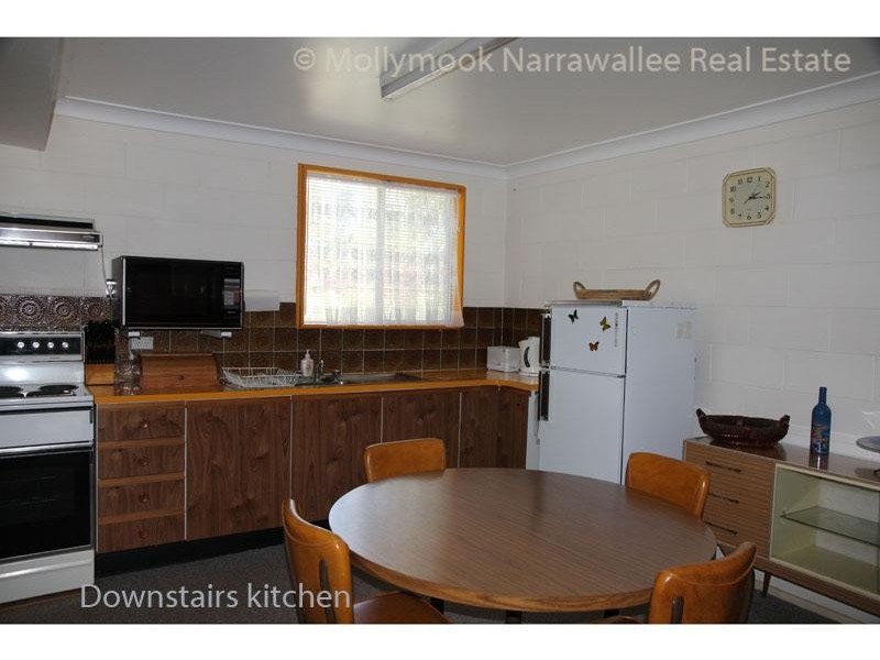 12 Bangalow  St, Narrawallee NSW 2539