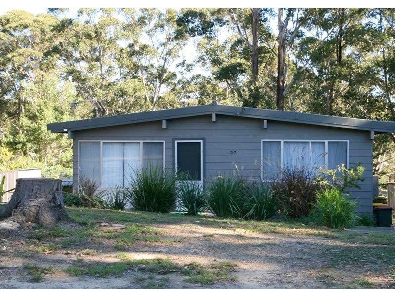 27 Ross Ave, Narrawallee NSW 2539