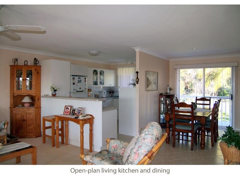 22 Bannister Head Rd, Mollymook NSW 2539