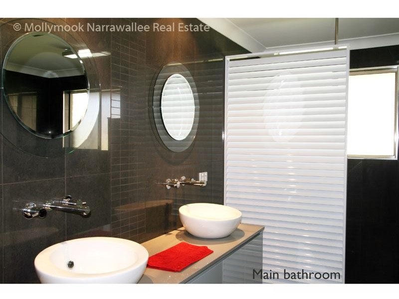 5 Toorak Cl, Mollymook NSW 2539