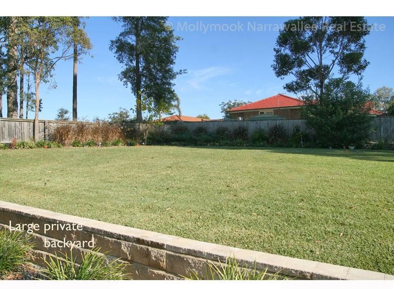 5 Toorak Cl, Mollymook NSW 2539