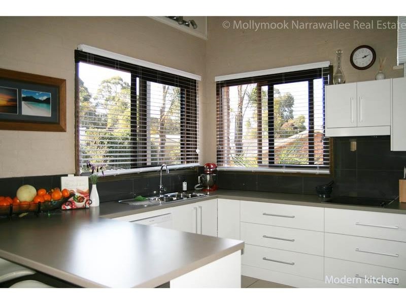 10 Scorpio Gr, Narrawallee NSW 2539
