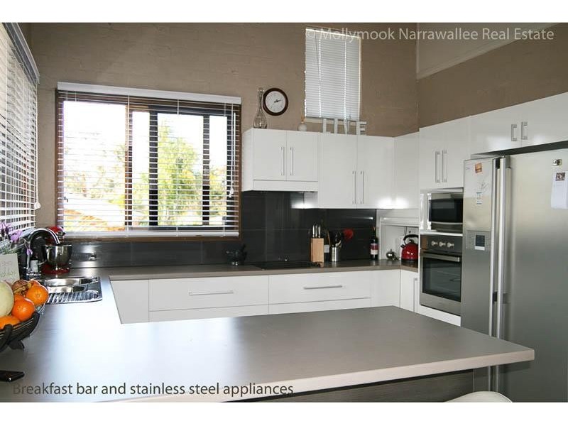 10 Scorpio Gr, Narrawallee NSW 2539