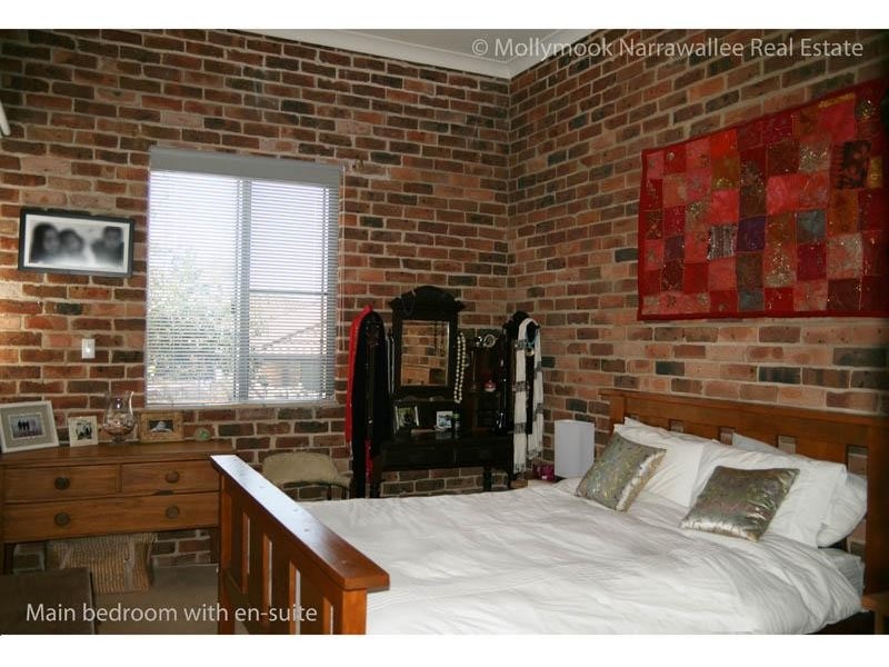 10 Scorpio Gr, Narrawallee NSW 2539