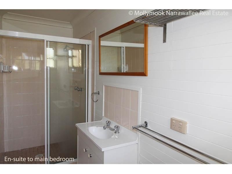 10 Scorpio Gr, Narrawallee NSW 2539